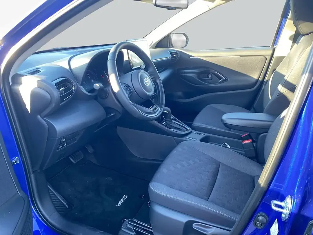 Toyota Yaris - Thumbnail 10