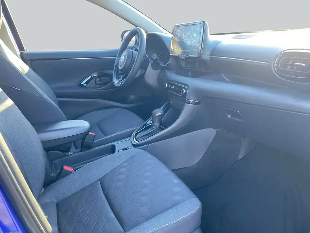 Toyota Yaris - Thumbnail 13