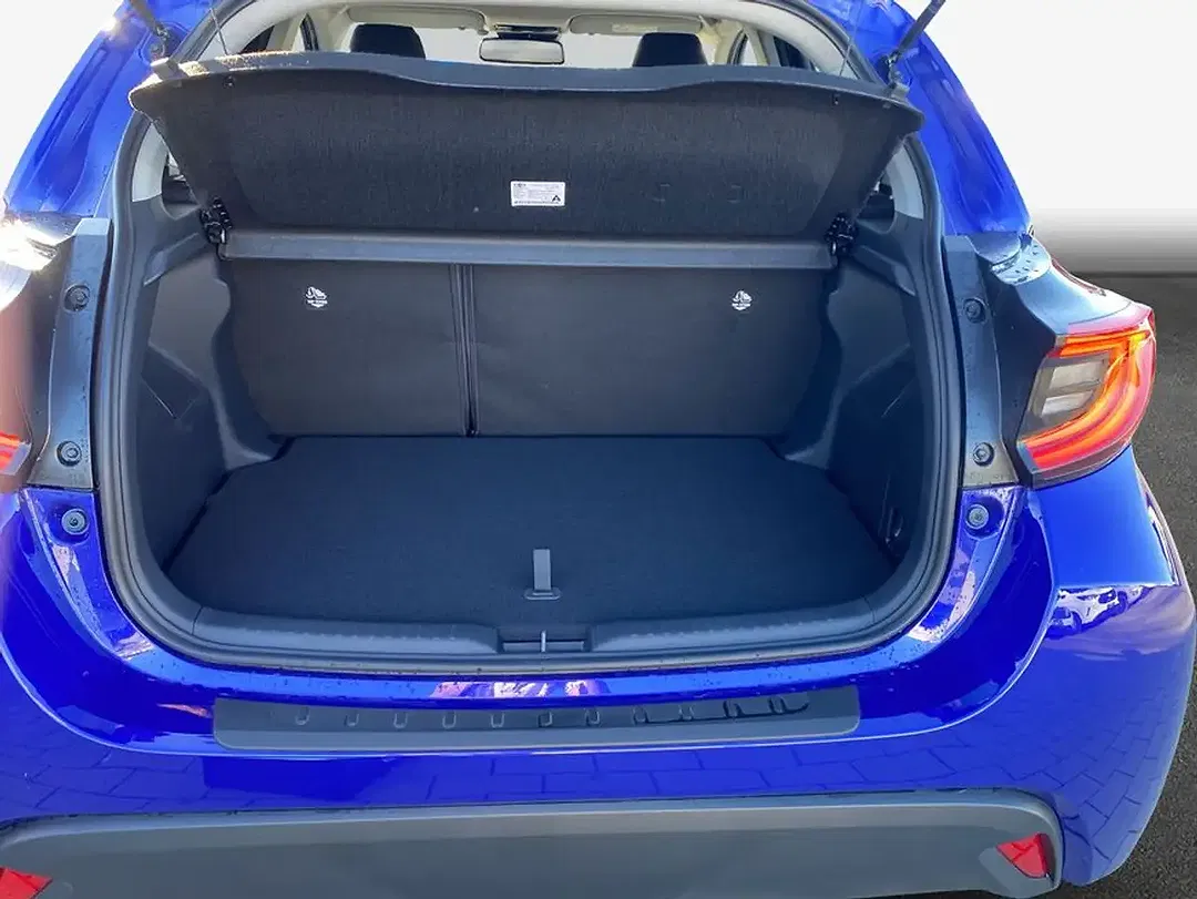 Toyota Yaris - Thumbnail 9