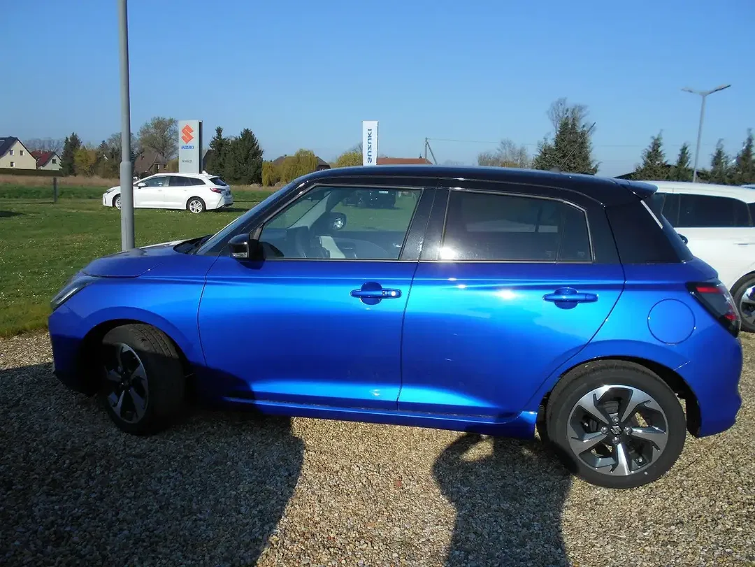 Suzuki Swift - Thumbnail 3
