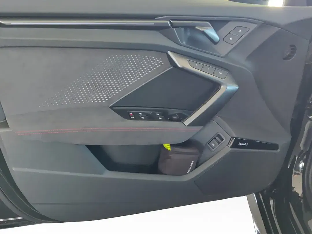 Audi RS3 - Thumbnail 10