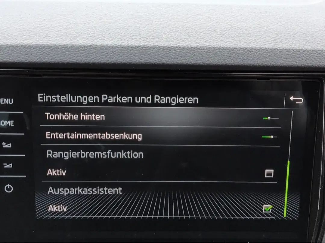 Skoda Karoq - Thumbnail 12
