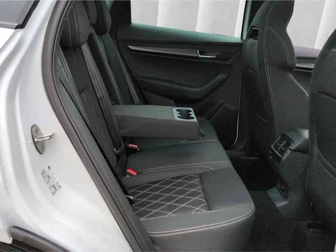Skoda Karoq - Thumbnail 8