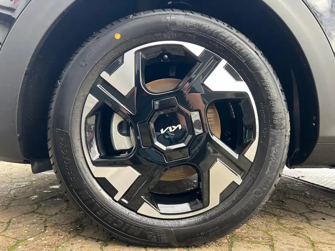 Kia Stonic - Thumbnail 12