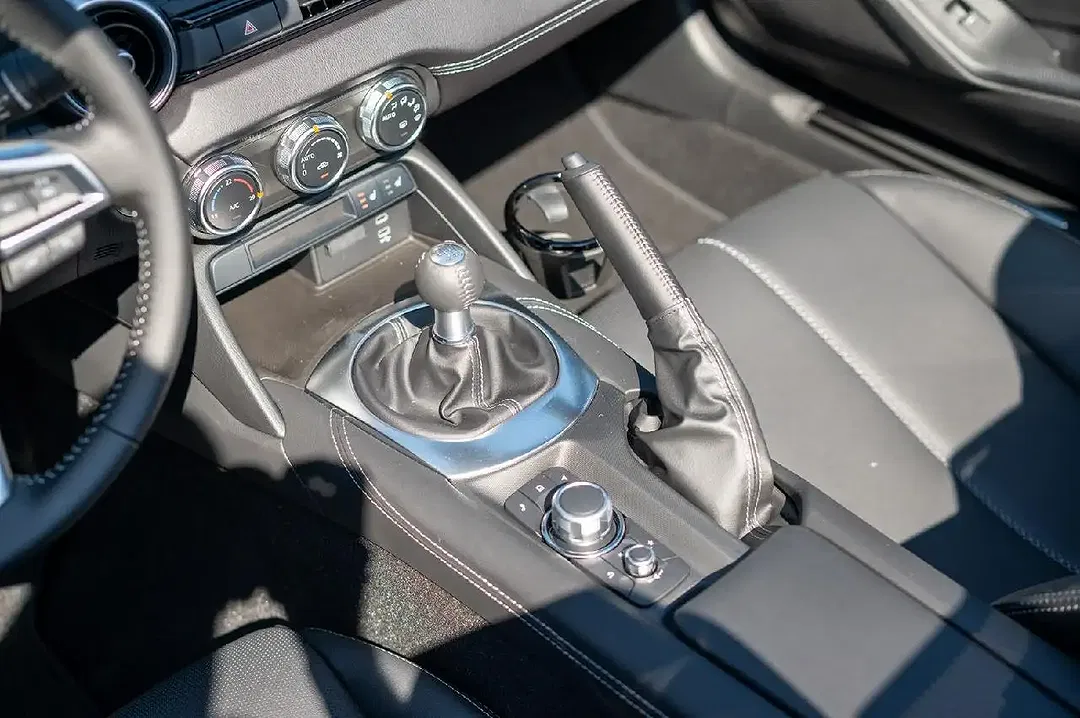 Mazda MX-5 - Thumbnail 8