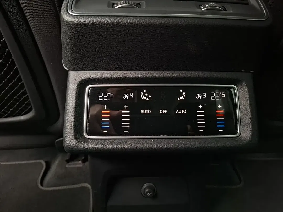 Audi e-tron - Thumbnail 13
