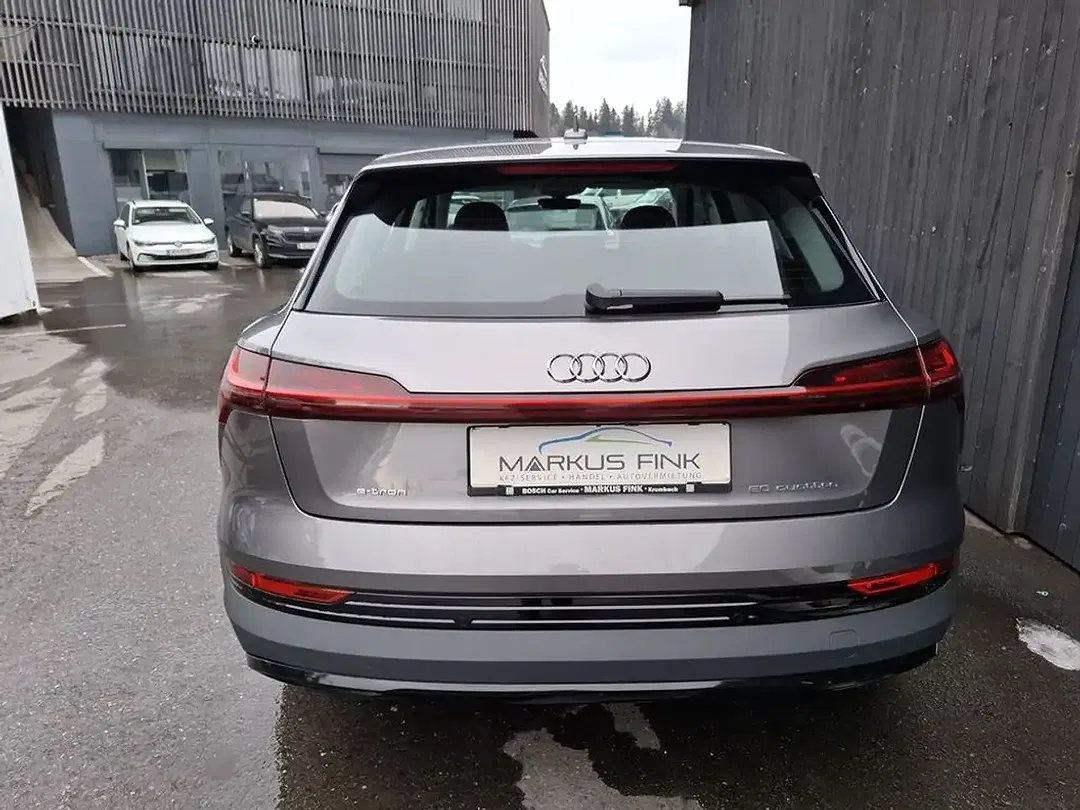 Audi e-tron - Thumbnail 4