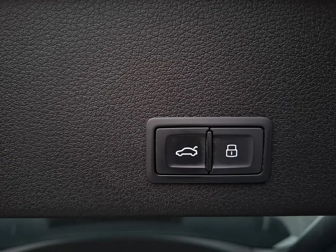 Audi e-tron - Thumbnail 6