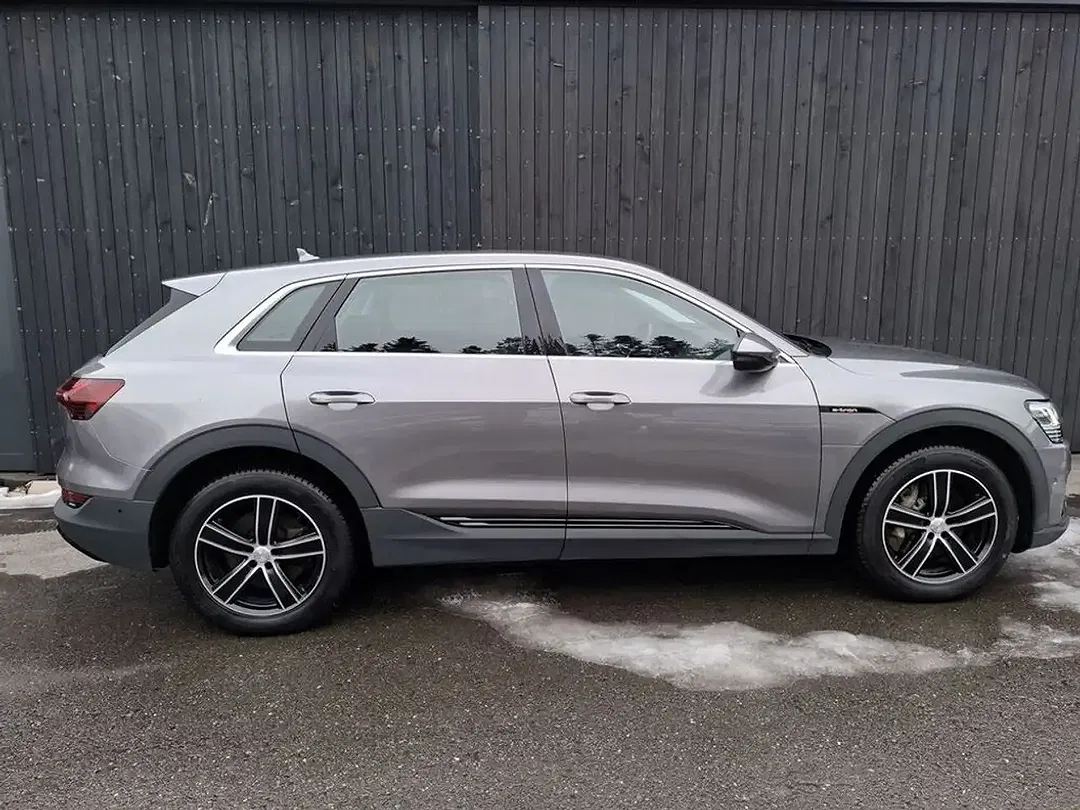 Audi e-tron - Thumbnail 8