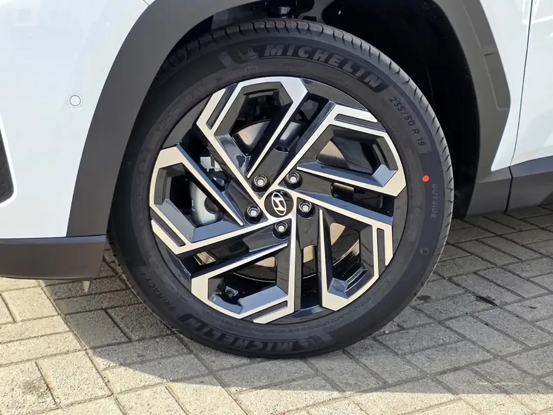 Hyundai TUCSON - Thumbnail 5