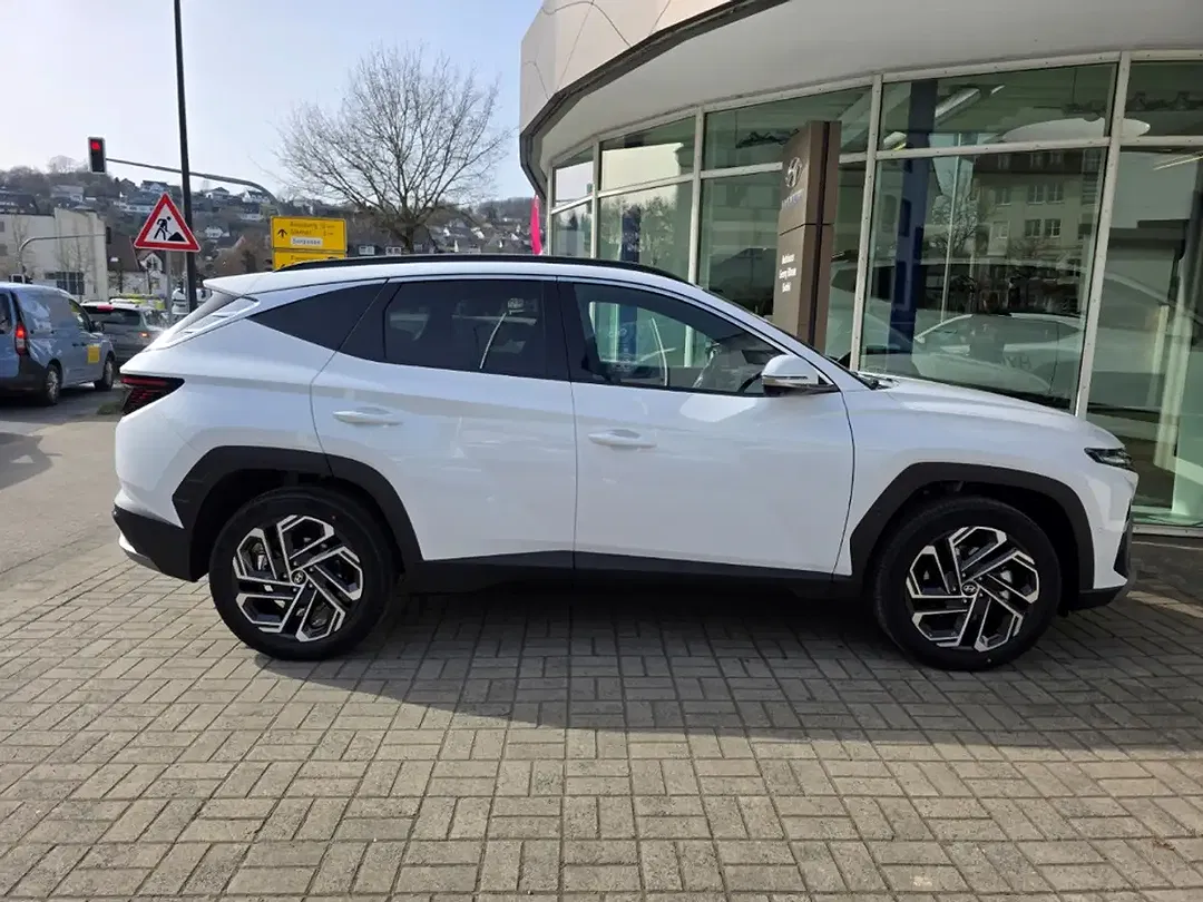 Hyundai TUCSON - Thumbnail 8