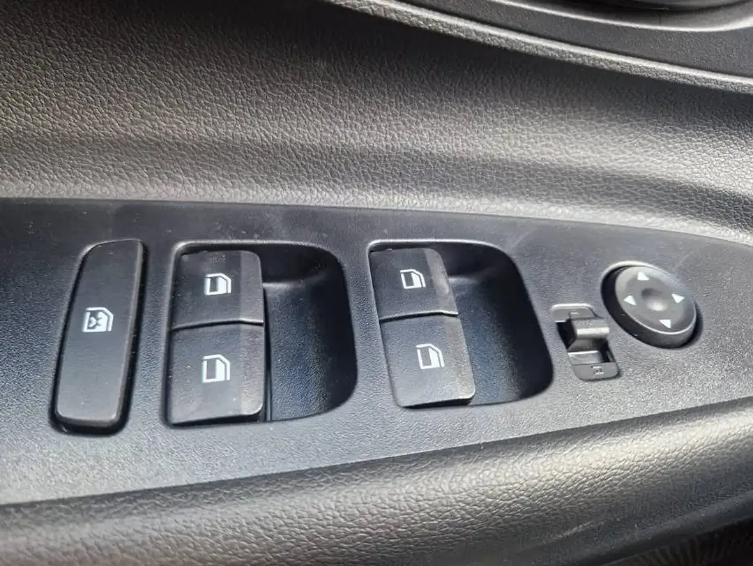 Hyundai i20 - Thumbnail 16