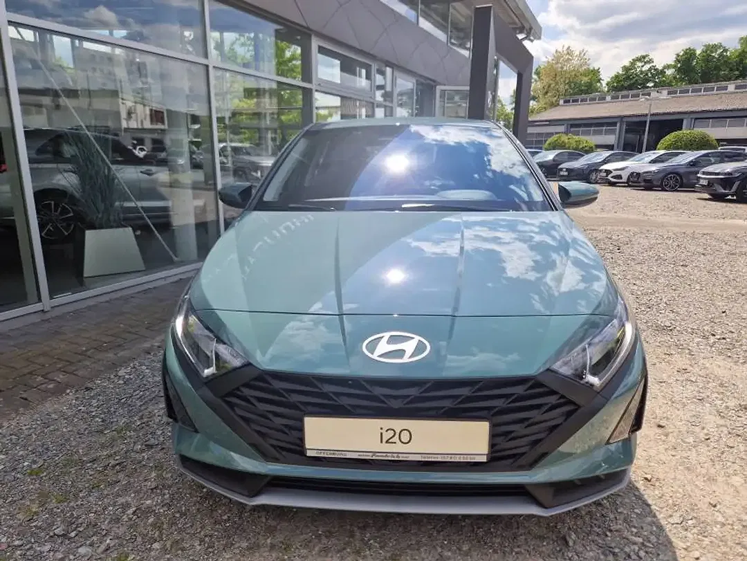 Hyundai i20 - Thumbnail 2