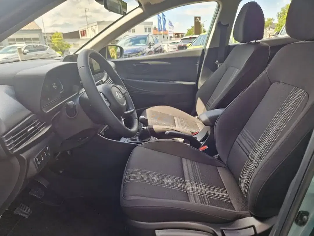 Hyundai i20 - Thumbnail 9