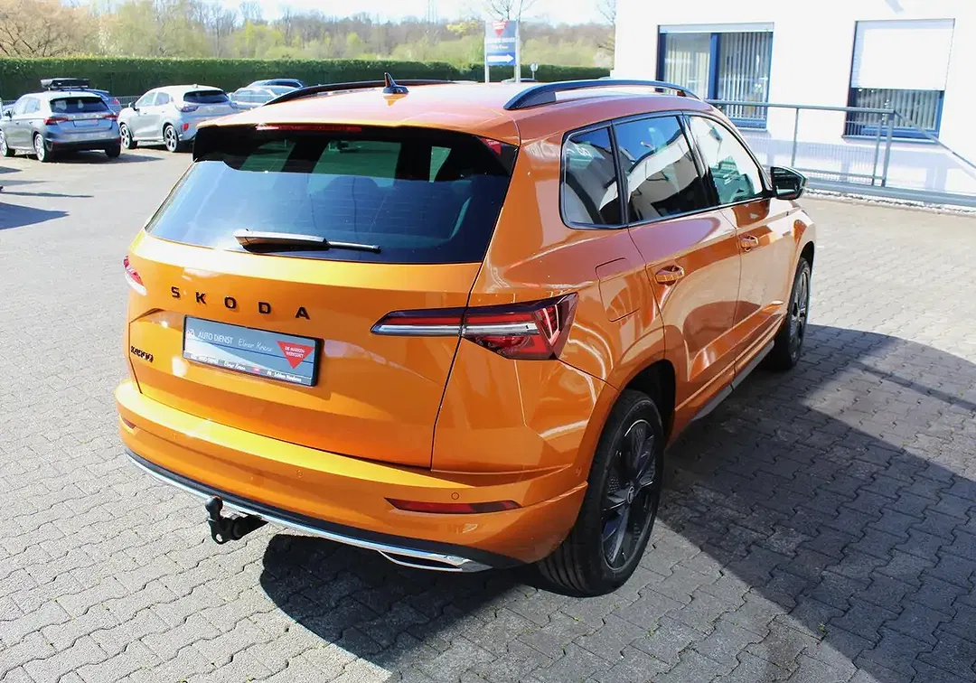 Skoda Karoq - Thumbnail 3