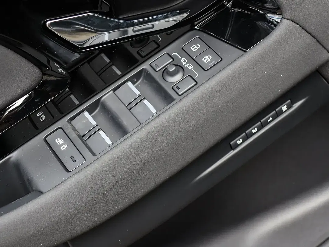 Land Rover Range Rover Evoque - Thumbnail 14