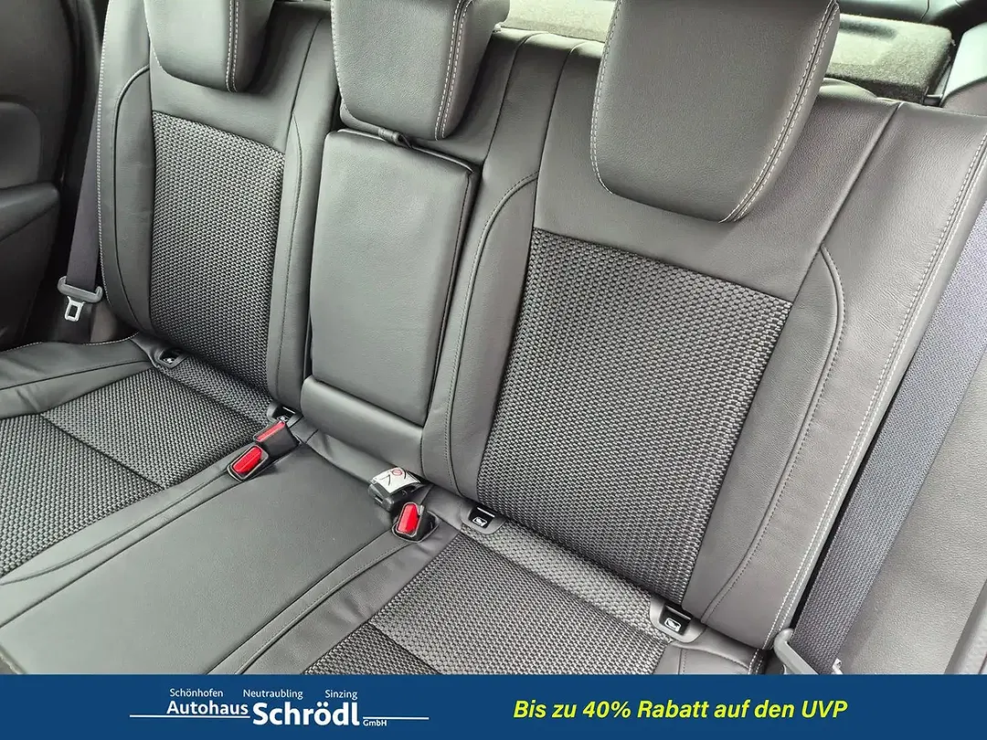 Suzuki S-Cross - Thumbnail 12