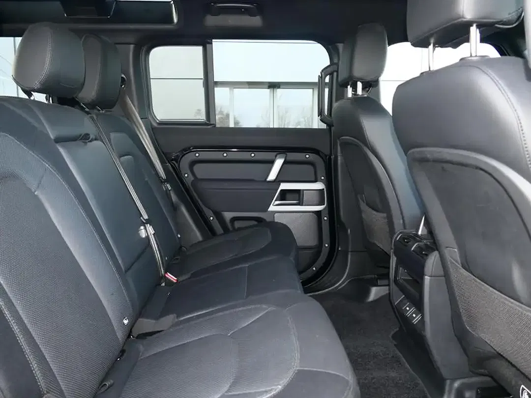 Land Rover Defender - Thumbnail 13
