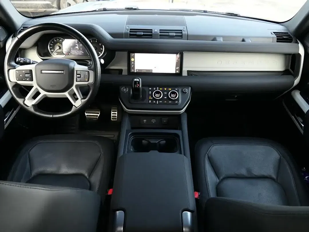 Land Rover Defender - Thumbnail 8