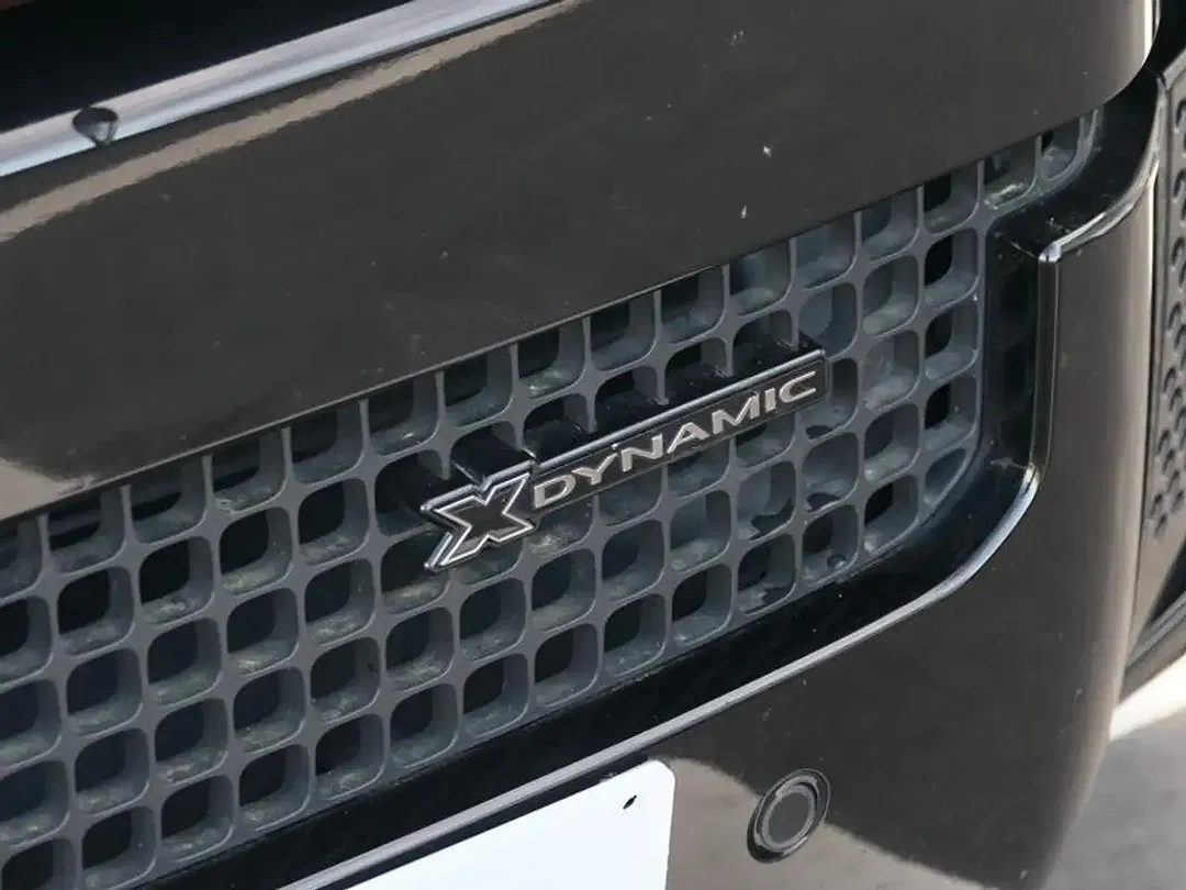 Land Rover Defender - Thumbnail 9