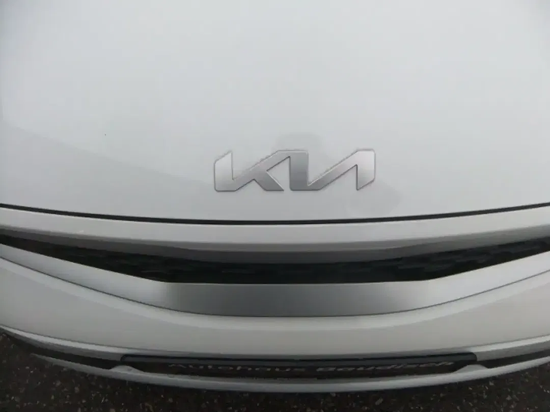 Kia Stonic - Thumbnail 11
