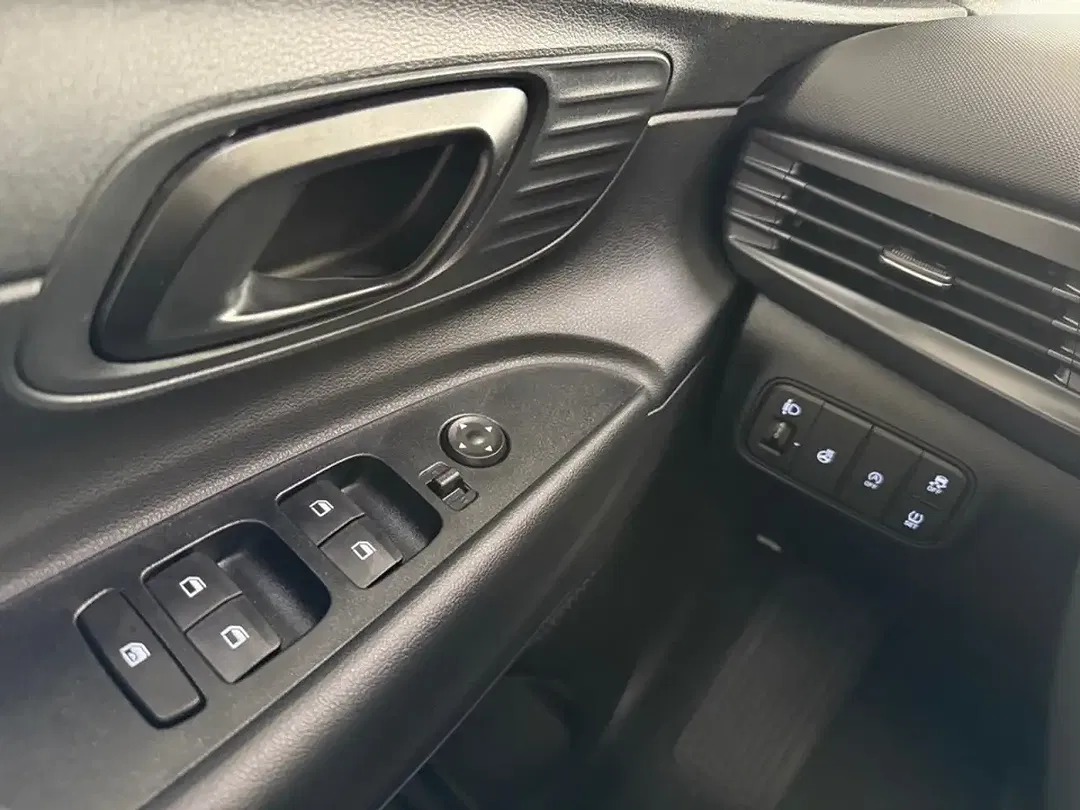 Hyundai i20 - Thumbnail 13