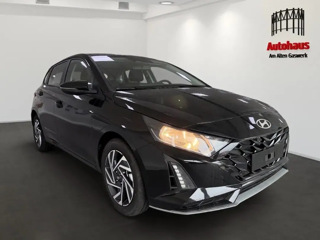 Hyundai i20 - Thumbnail 2