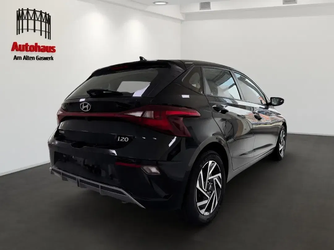 Hyundai i20 - Thumbnail 3