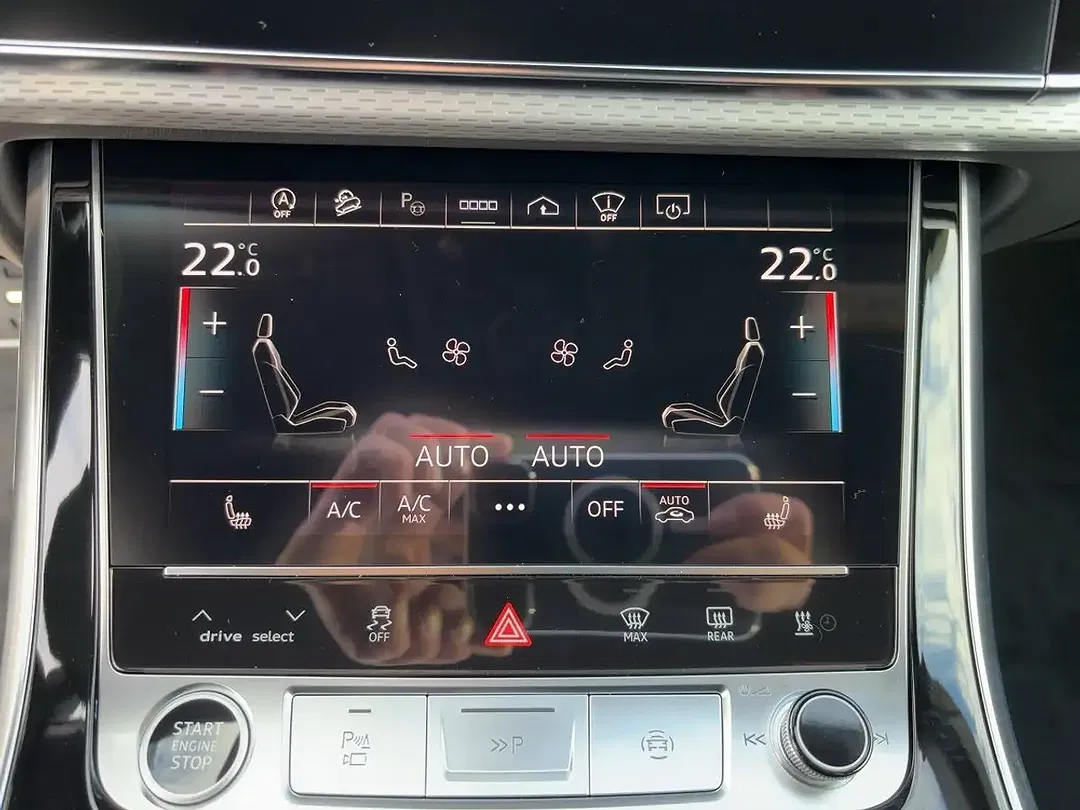 Audi Q8 - Thumbnail 10