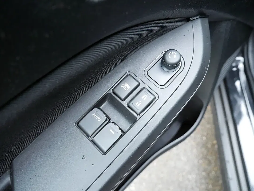 Suzuki Vitara - Thumbnail 10