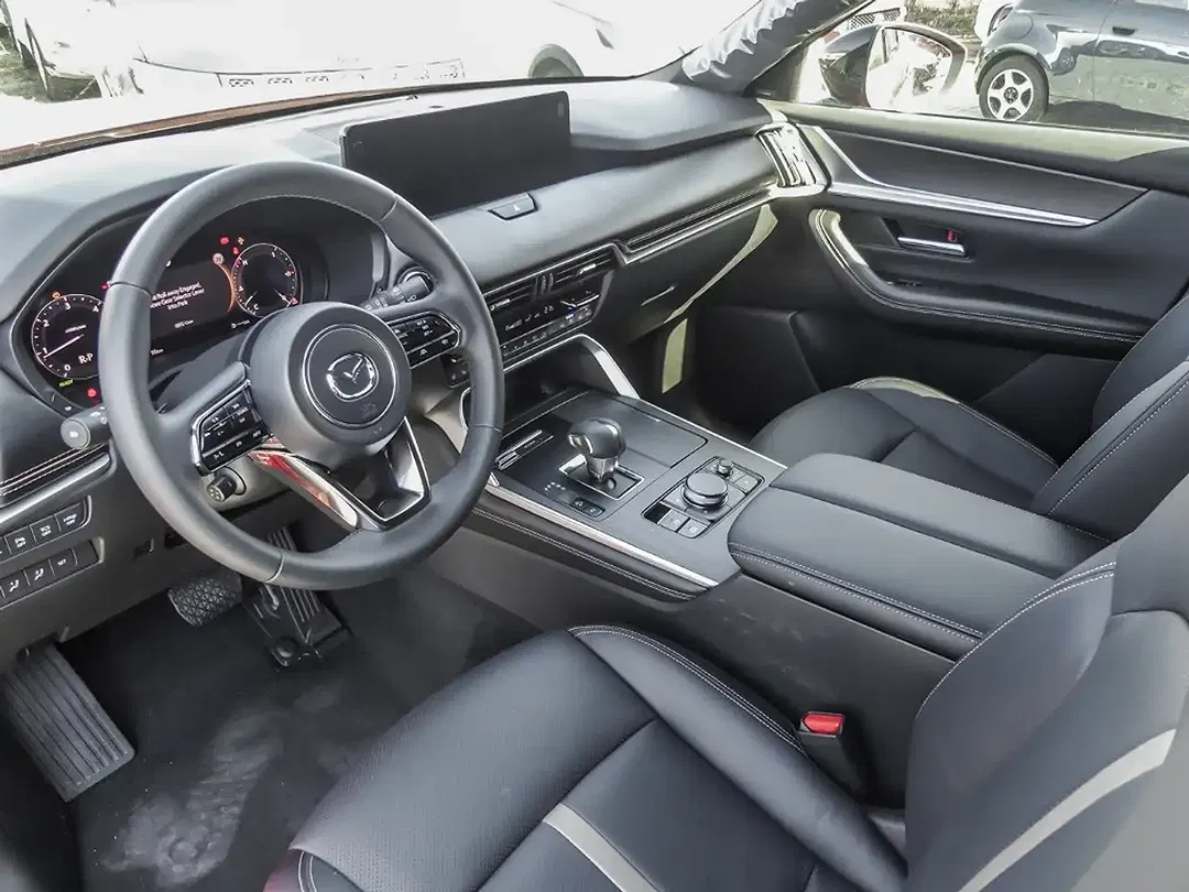 Mazda CX-60 - Thumbnail 4