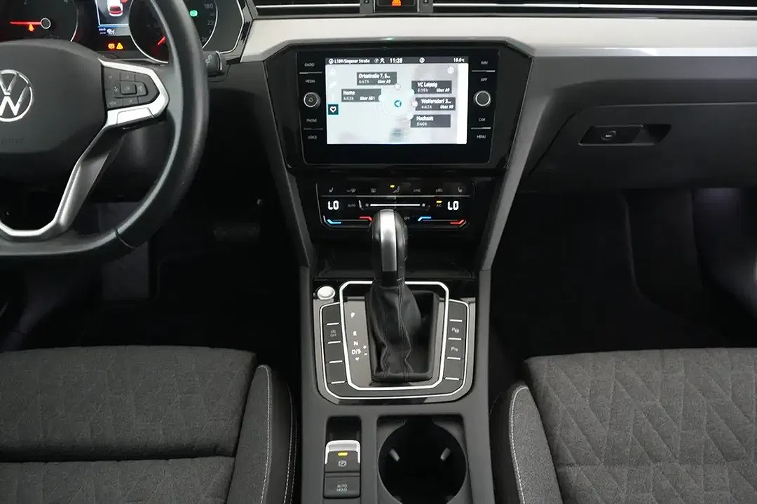 Volkswagen Passat Variant - Thumbnail 14