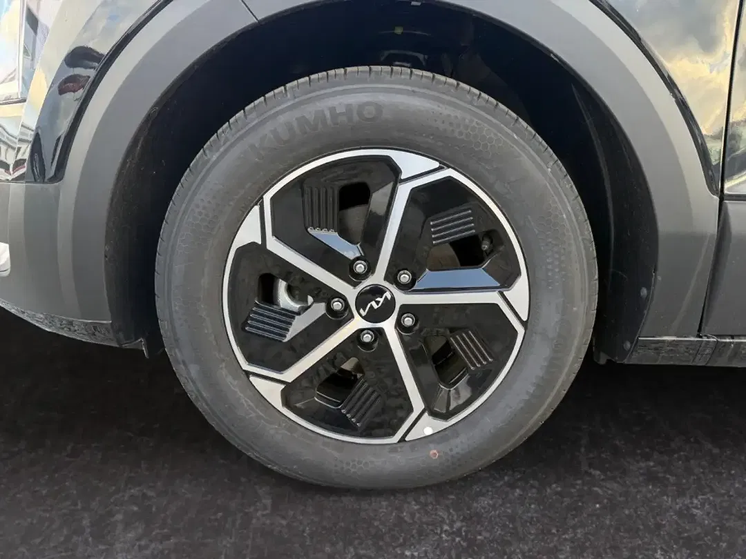Kia Niro - Thumbnail 14