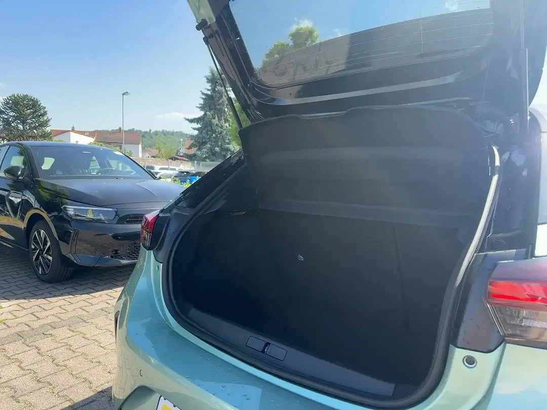 Opel Corsa - Thumbnail 5