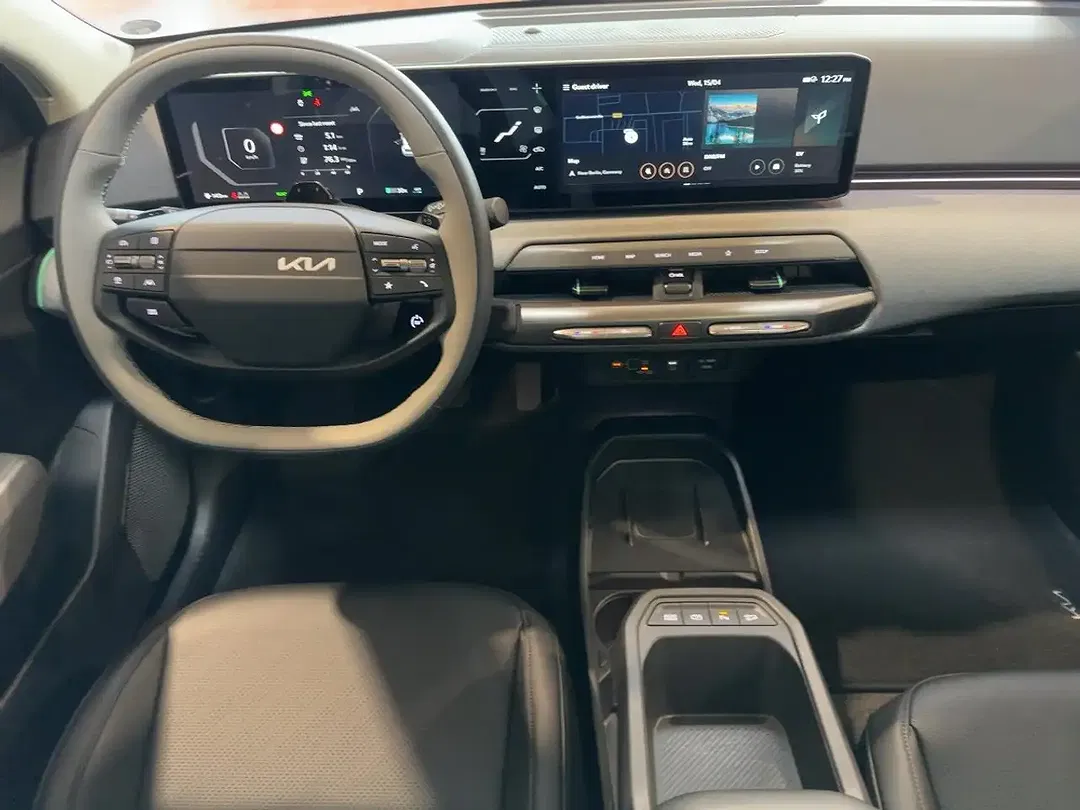 Kia EV4 - Thumbnail 9