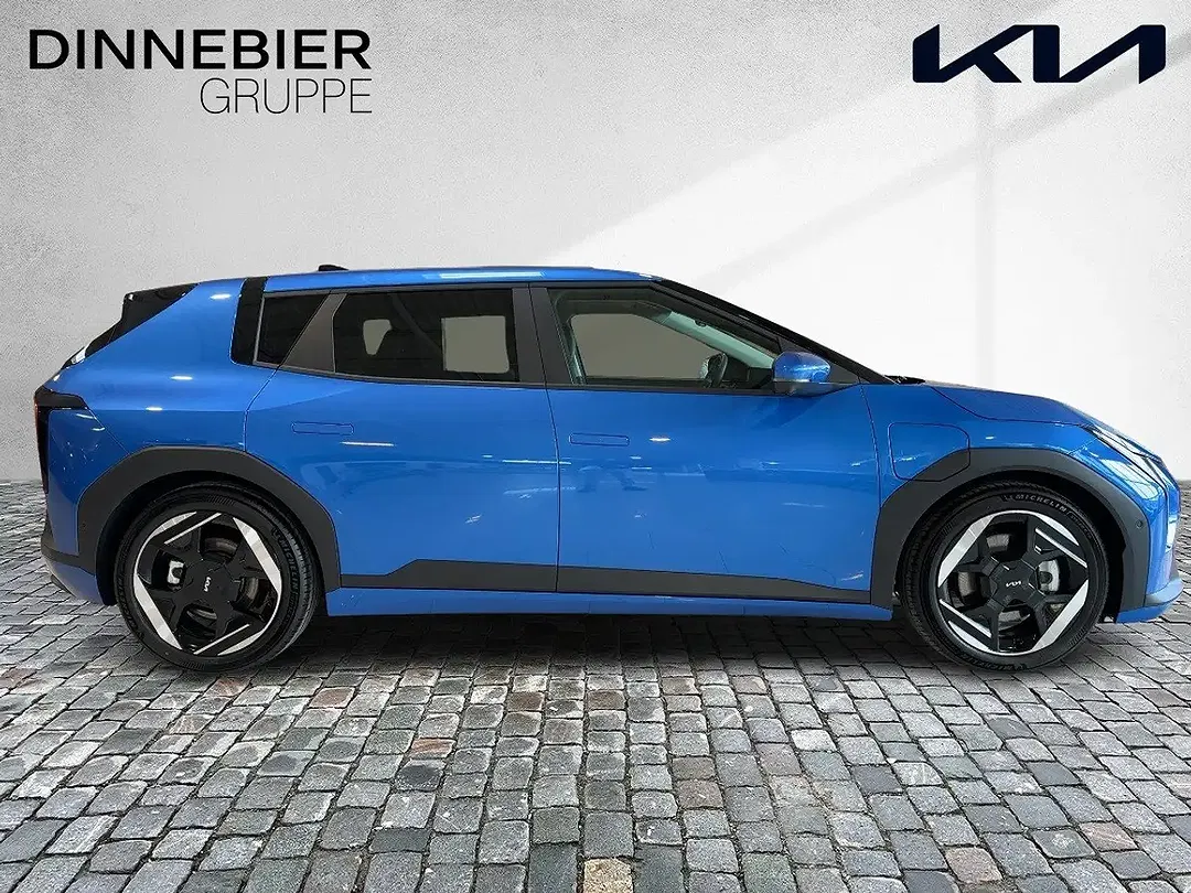 Kia EV4 - Thumbnail 4