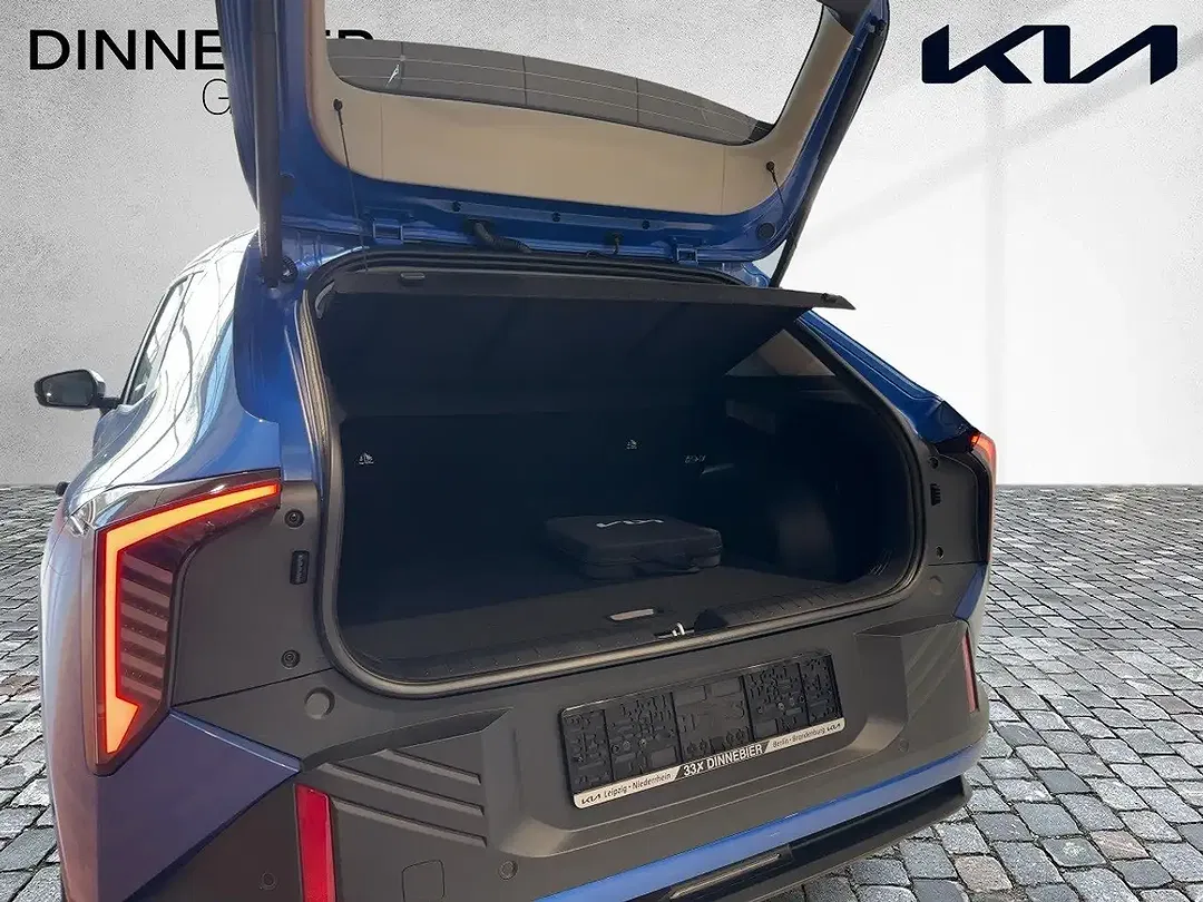 Kia EV4 - Thumbnail 6