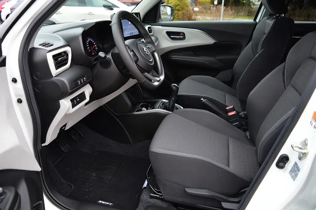 Suzuki Swift - Thumbnail 12