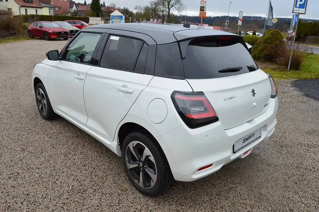 Suzuki Swift - Thumbnail 7