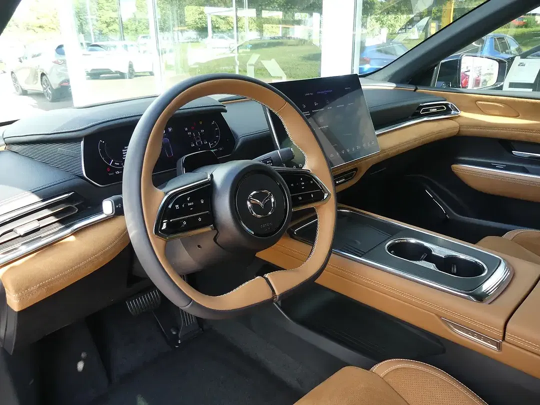 Mazda 6e - Thumbnail 10