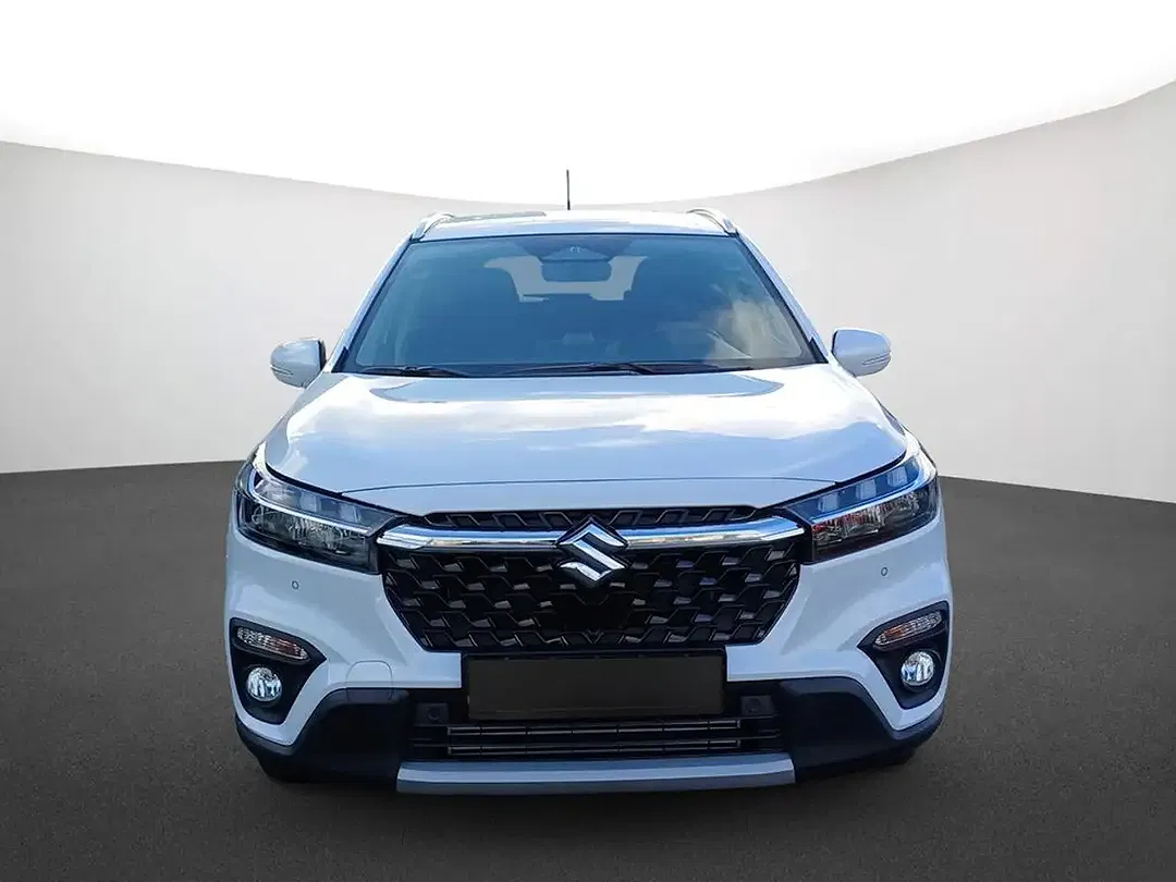 Suzuki SX4 S-Cross - Thumbnail 1