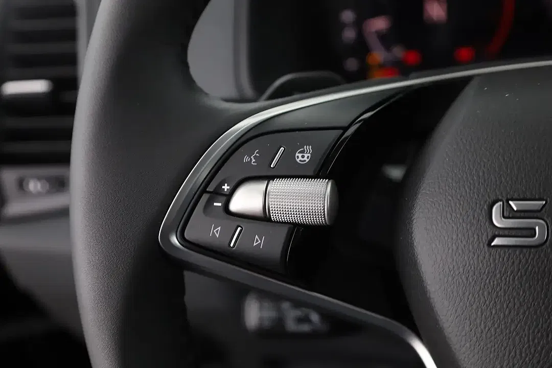 Skoda Karoq - Thumbnail 14