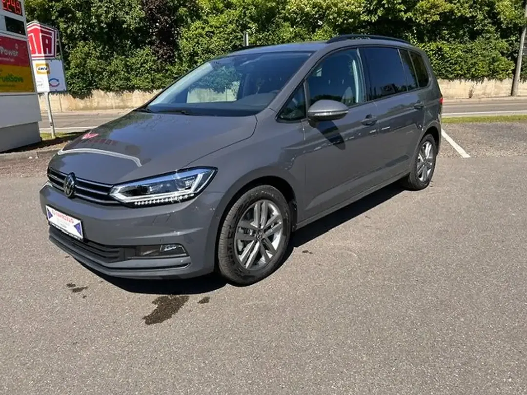 Volkswagen Touran - Thumbnail 10