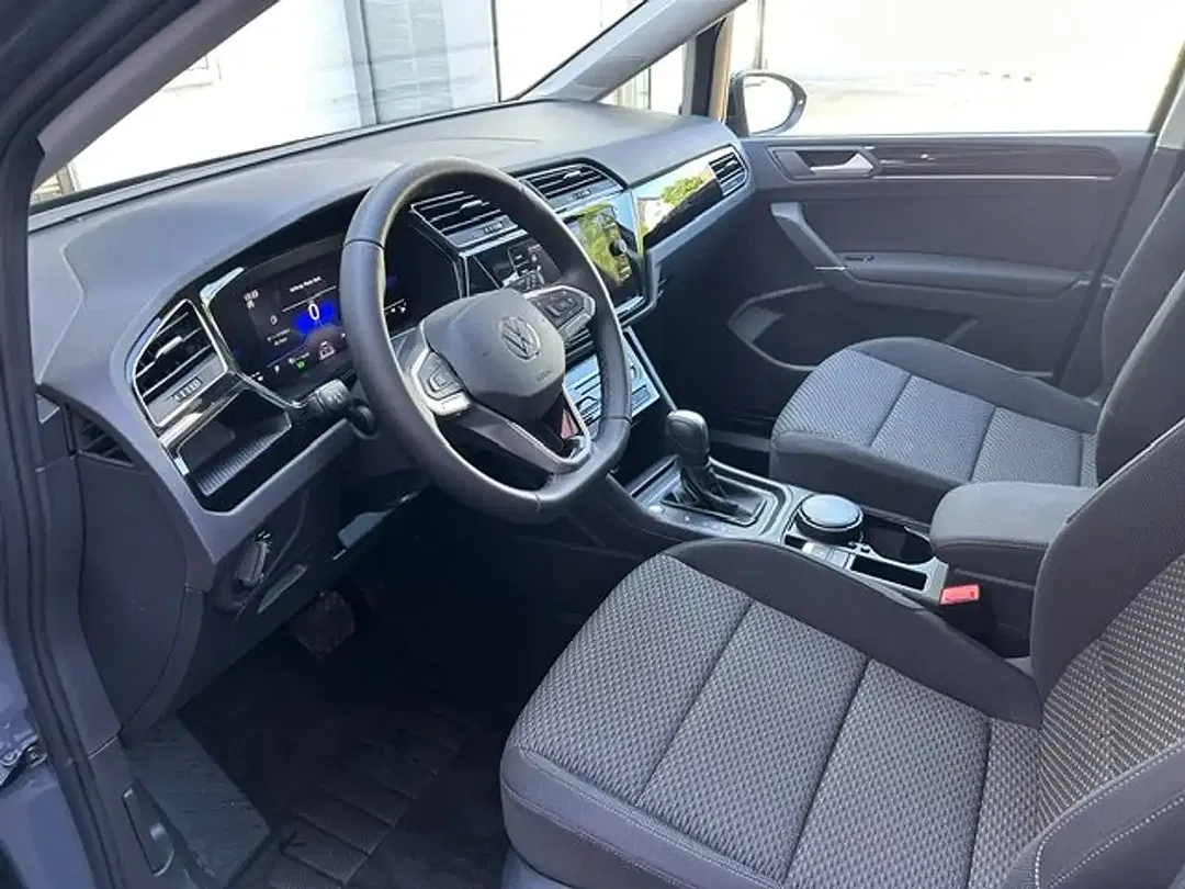 Volkswagen Touran - Thumbnail 5