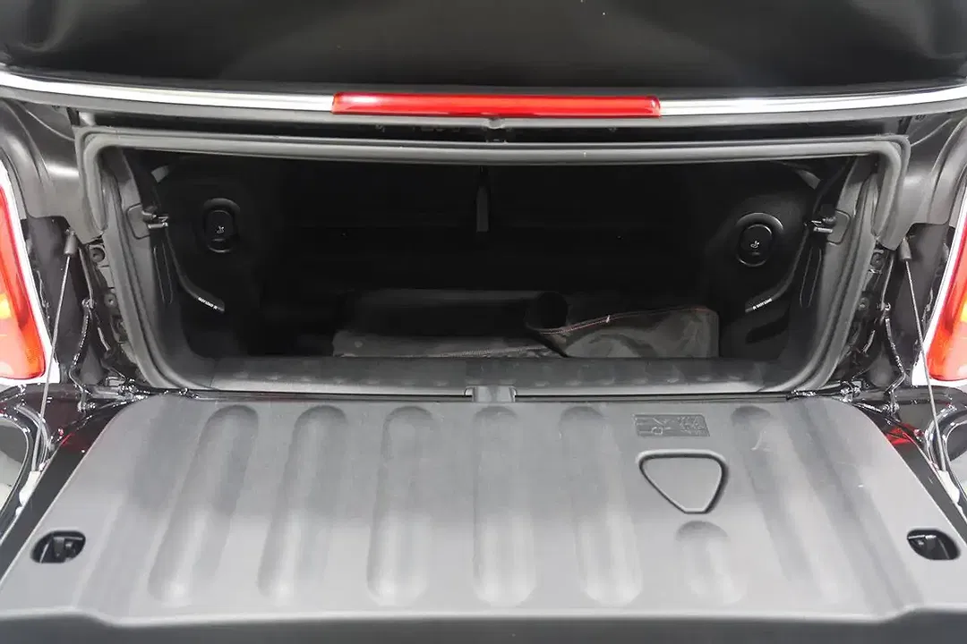 MINI One Cabrio - Thumbnail 12