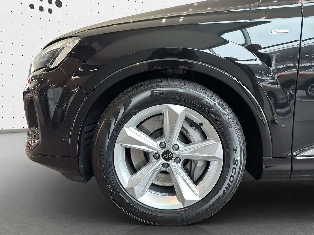 Audi Q7 - Thumbnail 14