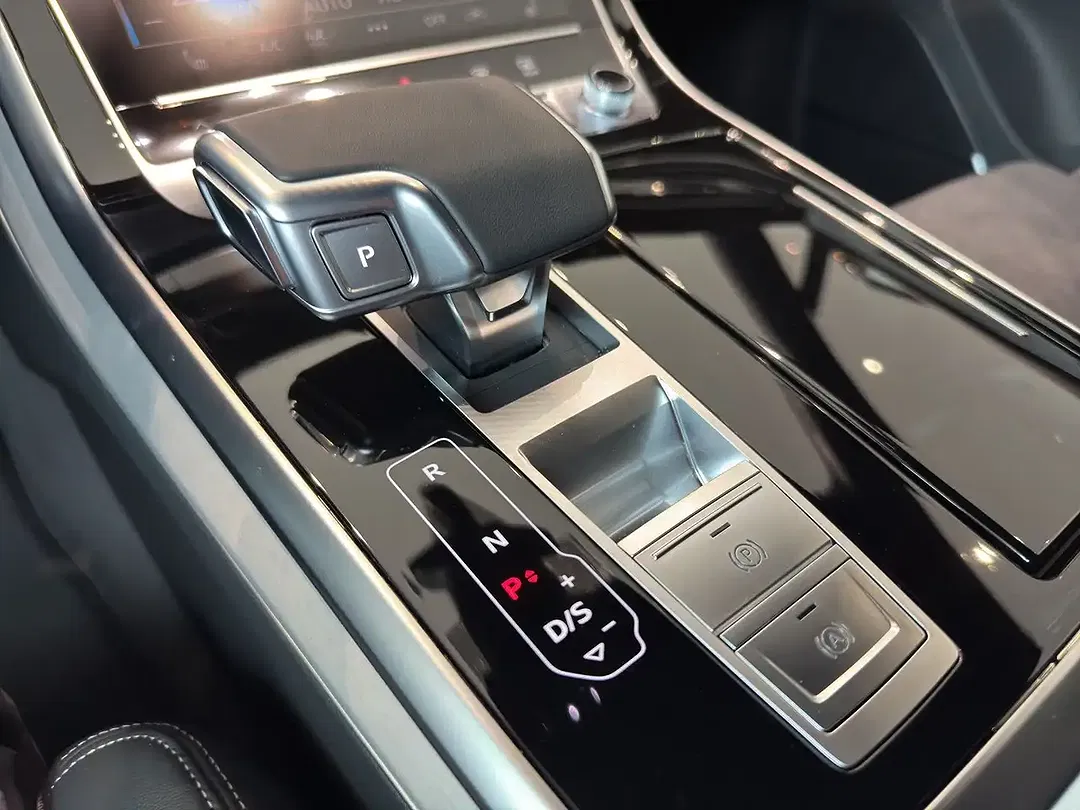 Audi Q7 - Thumbnail 7