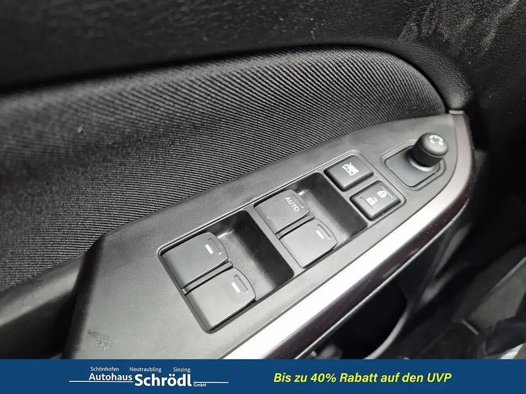 Suzuki Vitara - Thumbnail 13