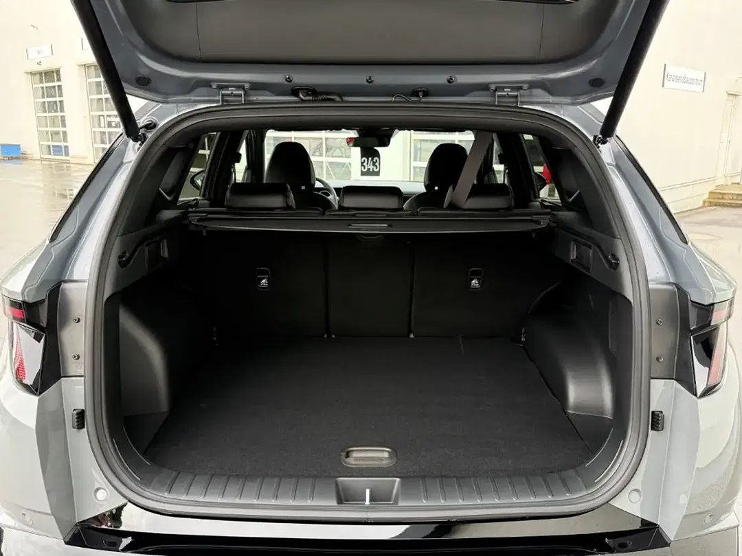 Hyundai TUCSON - Thumbnail 4