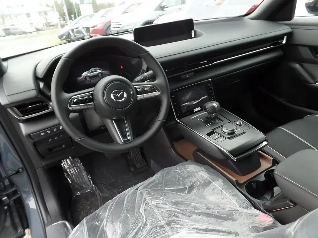Mazda MX-30 - Thumbnail 4
